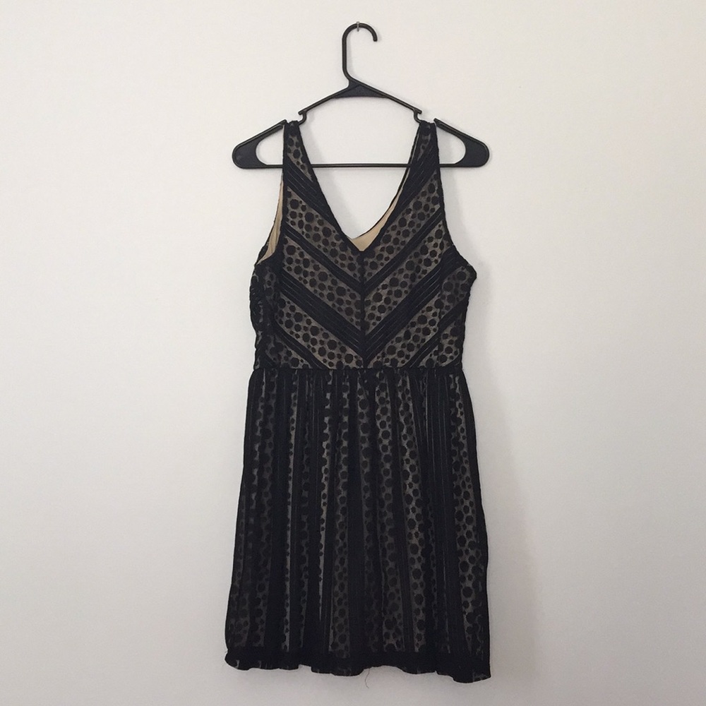 Everleigh lace-overlay polka dot dress - Picture 2 of 6